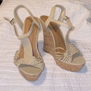 Deb wedges. Size 8.5. Tan with braid